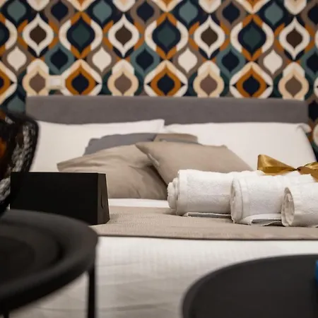 Geometric Art 게스트하우스 바리