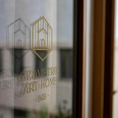 Geometric Art Бари