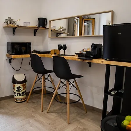 Geometric Art Бари