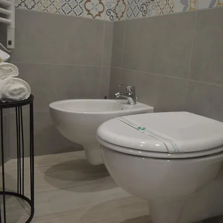 Geometric Art 4* Bari