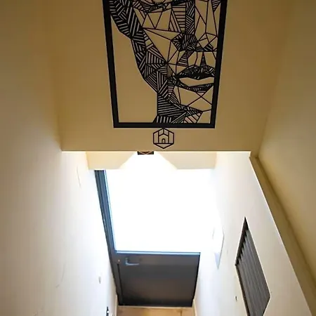 Geometric Art 3* Bari