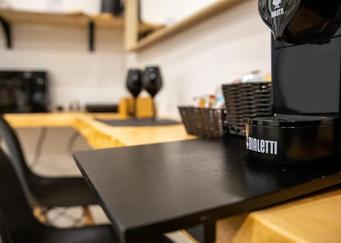 Geometric Art 3* Bari