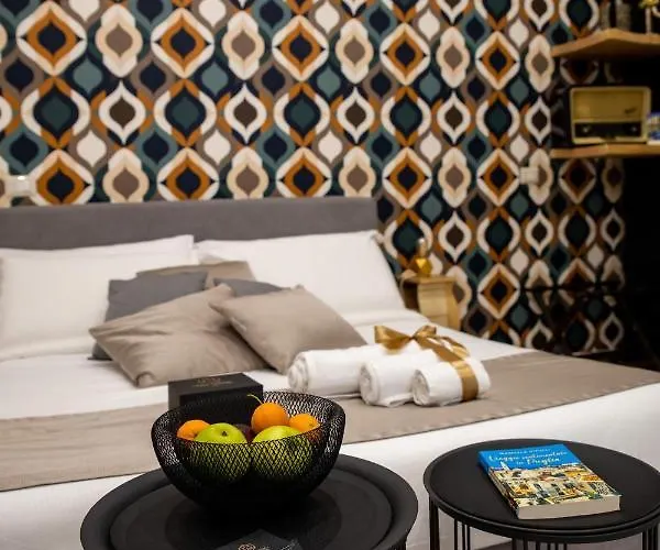 Geometric Art 3* Bari